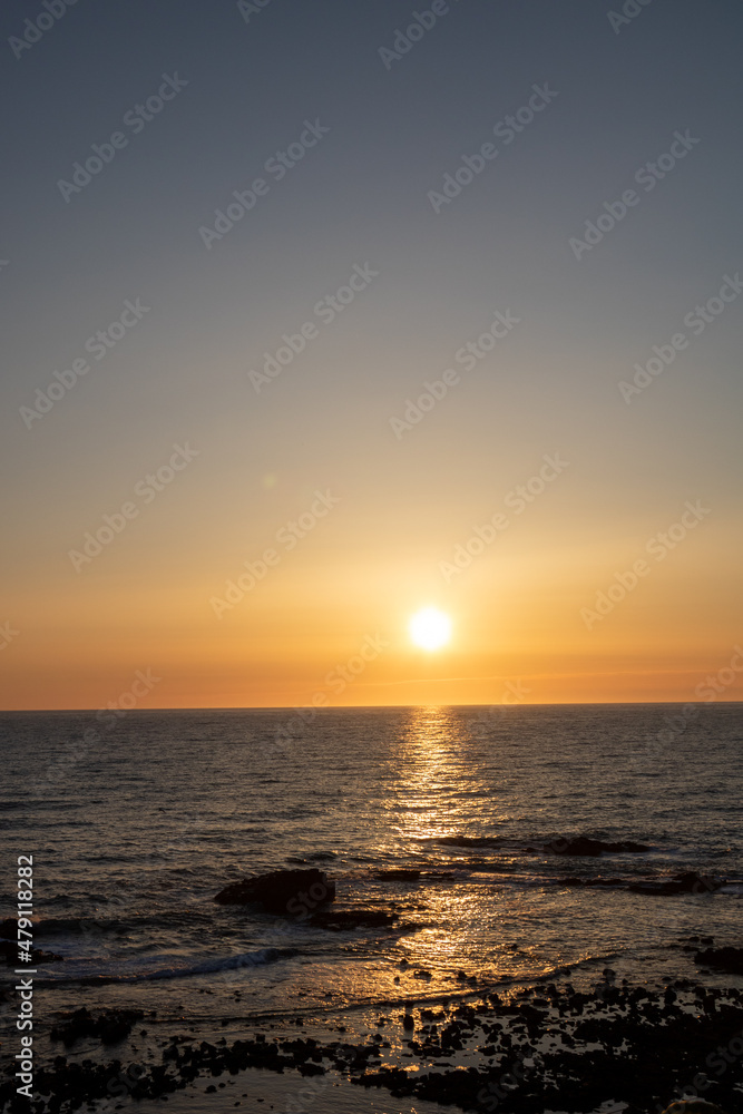 夕陽に輝く海
