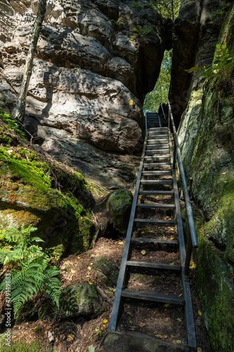 Sächsische Schweiz - Felsenlabyrinth - enge Felsspalten