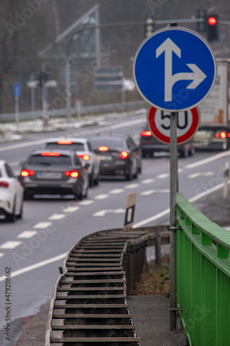 Stau wegen gesperrter Autobahn (A45, Rahmedebrücke zwischen Hagen und Lüdenscheid) photo