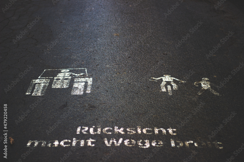 Fototapeta premium Rücksicht auf Feldweg