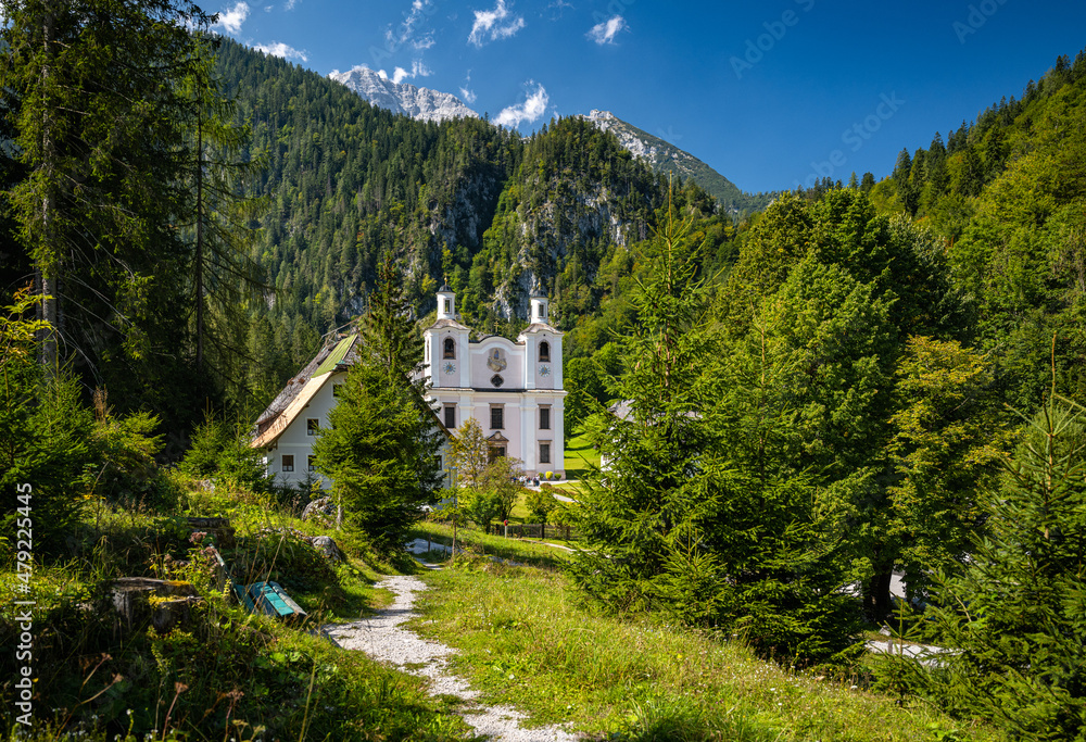 Idyllic pilgrimage church Maria Kirchental in front of the Loferer Steinberge, St.Martin bei Lofer, Salzburg, Austria, Europe