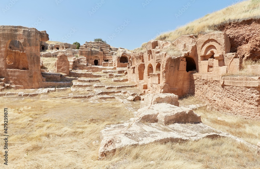 The rock-cut tombs of Dara Ancient City’s necropolis