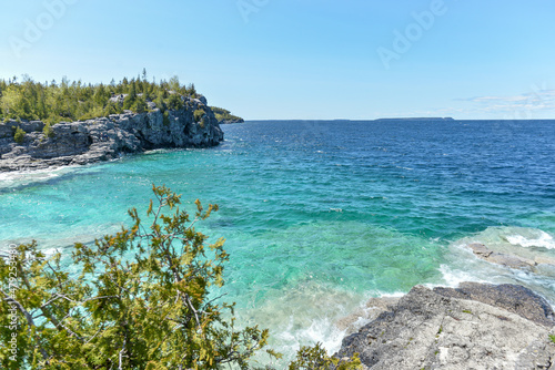 Fototapeta Naklejka Na Ścianę i Meble -  Beautiful landscape of Georgian bay in Bruce Peninsula national park neat Tobermory village in Ontario province, Canada