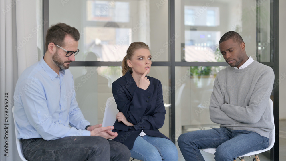 Obraz premium Young Business People Feeling Sad at work