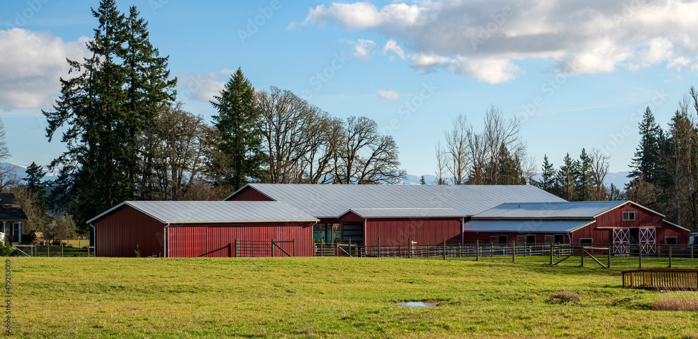 Obraz premium Country farm and barns rural Oregon.