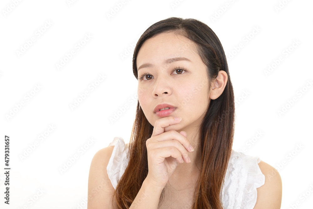 考える女性 考える女性