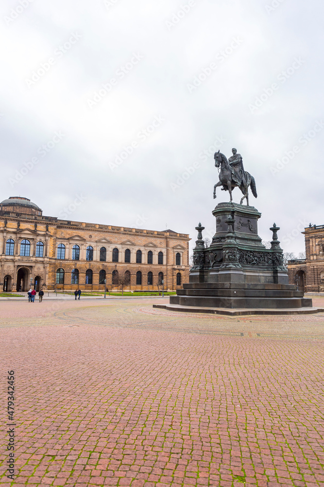 Fototapeta premium Theatre Square with Semperoper and Residenzschloss buildings and King Johann's equestrian statue