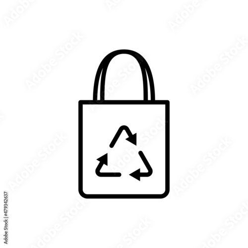 Ecobag with recycling sign thin line icon. Modern vector illustration of cloth shopping bag.