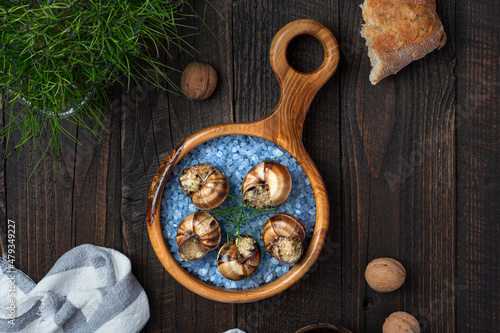 Bourgogne snails,with fresh parsley, nuts and garlic