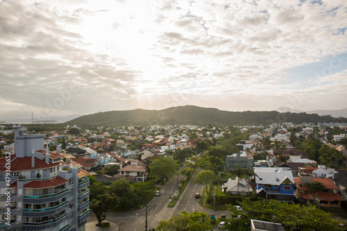 Vista aérea da torre do Il Campanario em Jurerê Internacional em Florianópolis em Santa Catarina