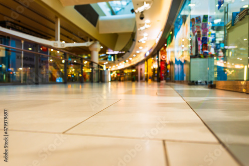 Картината върху платно In the mall