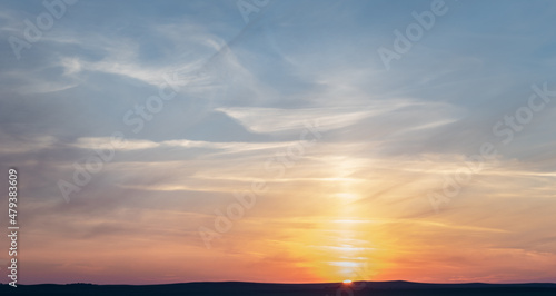 Fototapeta Naklejka Na Ścianę i Meble -  Sunrise in the morning field