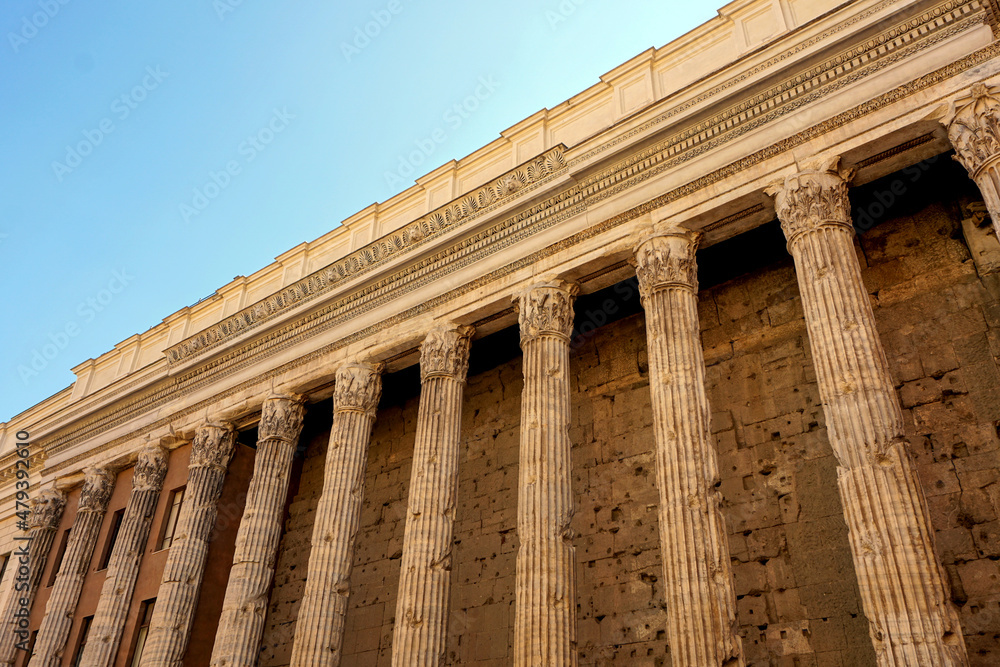 A building with a row of columns