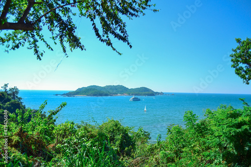 Fototapeta Naklejka Na Ścianę i Meble -  Beautiful landscape of the island in middle of ocean.