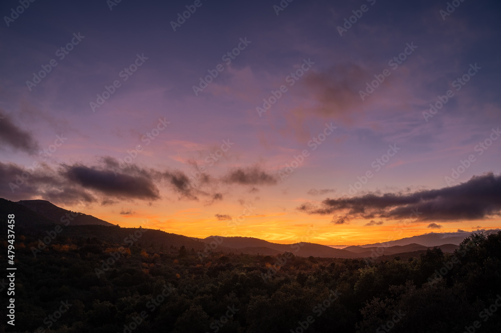 Parque Nacional Sierra de las nieves anocece con la Luna y Lupiter de la mano Parque Nacional Sierra de las nieves anocece con la Luna y Lupiter de la mano