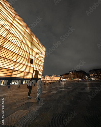 El Kursaal de noche