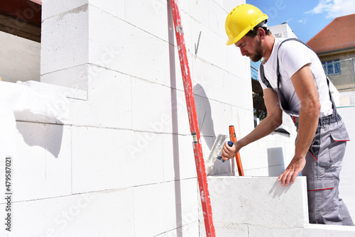 Billede på lærred profession construction worker - work on a building site construction of a resid