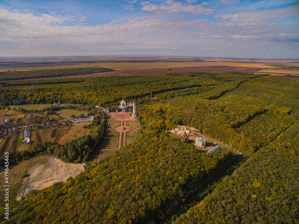 Photo Aerial view of the Marian Spiritual Center Zarvanytsia
