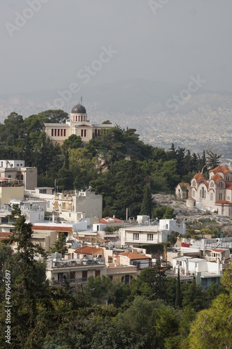 Nationales Observatorium und Kirche von der heiligen Marina bei Thiseio in Athen
