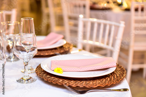 table setting with pink napkin and daisy  vintage  vintage dinner  table setting