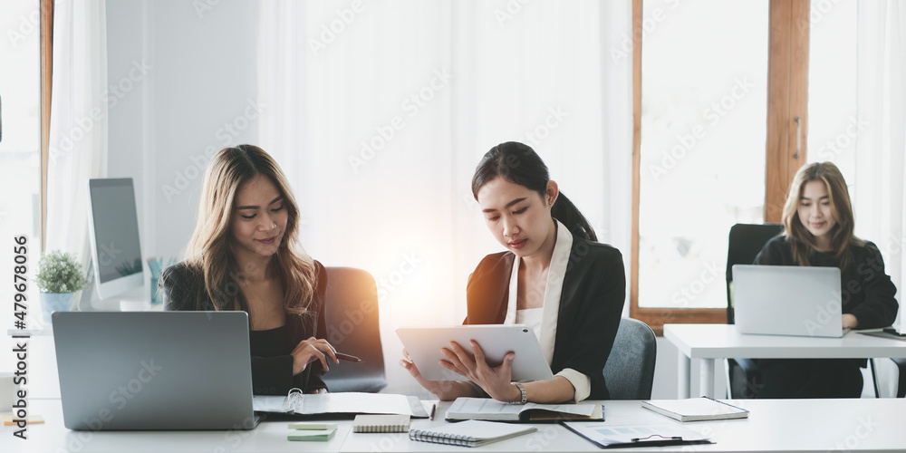 Fund managers team consultation and discuss about analysis Investment stock market by paperwork. Business finance and tax concept. Fund managers team consultation and discuss about analysis Investment stock market by paperwork. Business finance and tax concept.