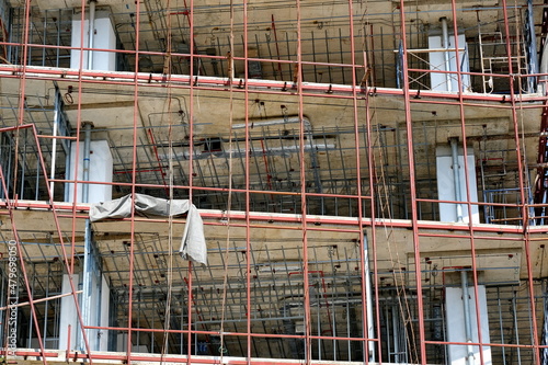 Obraz na plátně Building under construction with apparent structure