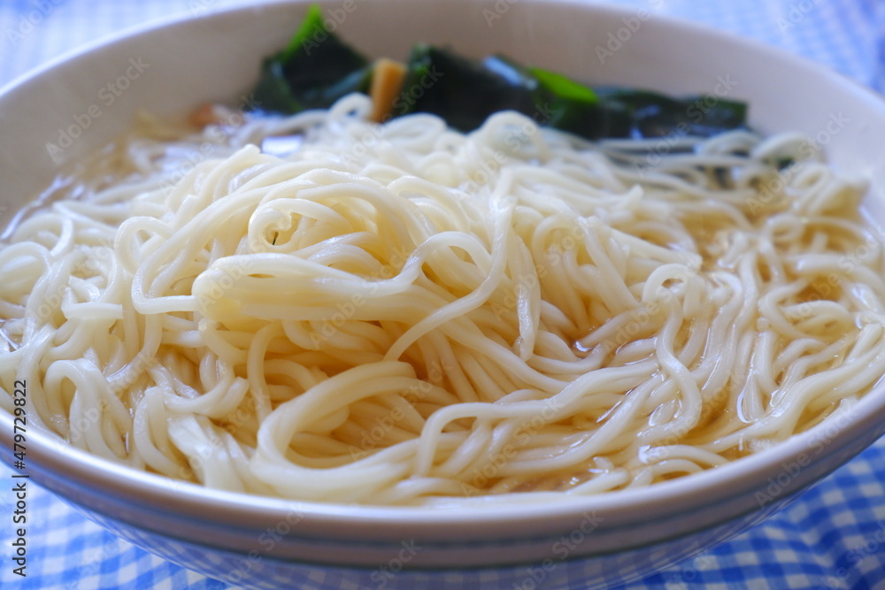 シンプルなラーメン(湯麵) シンプルなラーメン(湯麵)