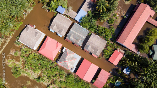 AERIAL TOP DOWN FOOTAGE OF MALAYSIA AFTERMATH BIGGEST FLOOD COVERING MAJOR AREA IN SELANGOR AND KLANG VALLEY. IT SIDE IMPACT FROM THE RAI TYPHOON.	