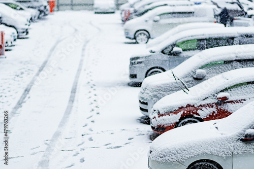 雪　降雪　積雪　駐車場　【 交通麻痺 の イメージ 】
 photo
