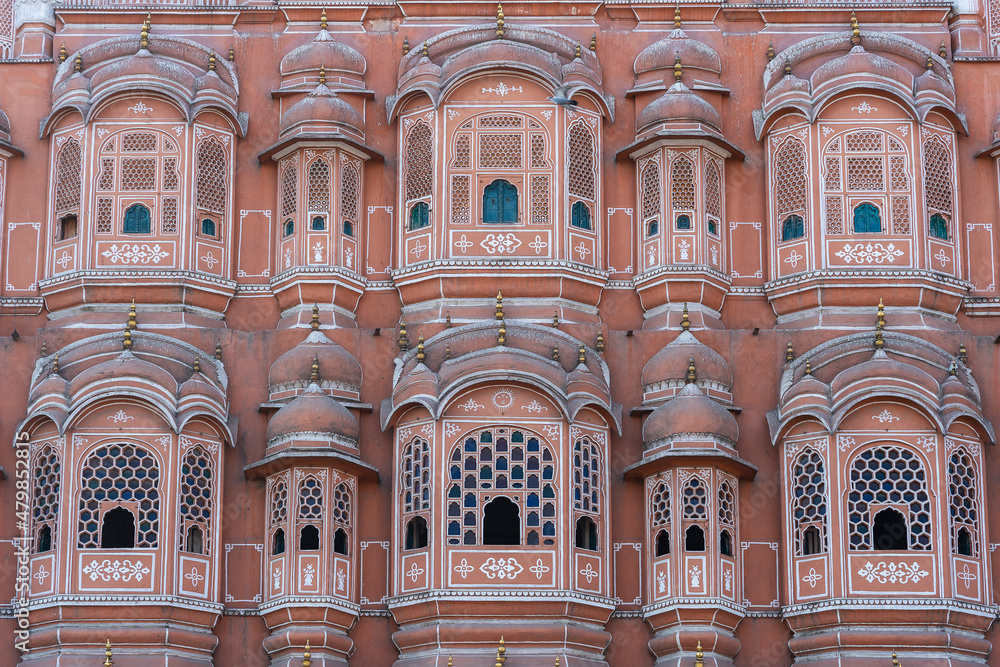 Hawa Mahal, pink palace of winds in old city Jaipur, Rajasthan, India ...