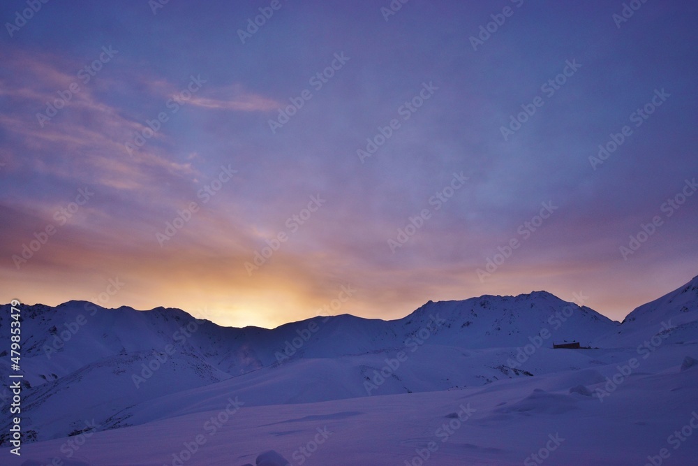 夜明けの北アルプス・立山連峰
