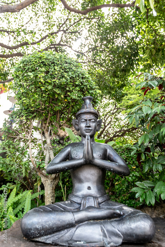 Obraz premium Thai hermit exercise Wat Pho, Thailand