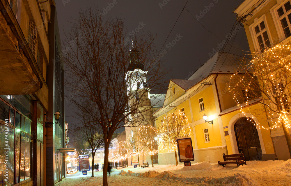 Fototapeta premium old town square at night