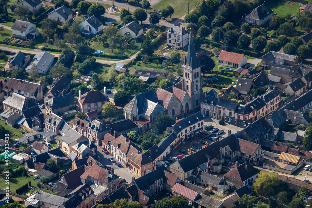 vue aérienne du village de Bourth dans l'Eure en France