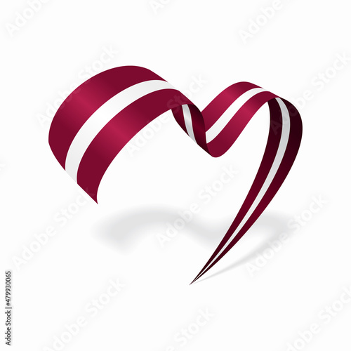 Foto Latvian flag heart shaped ribbon. Vector illustration.