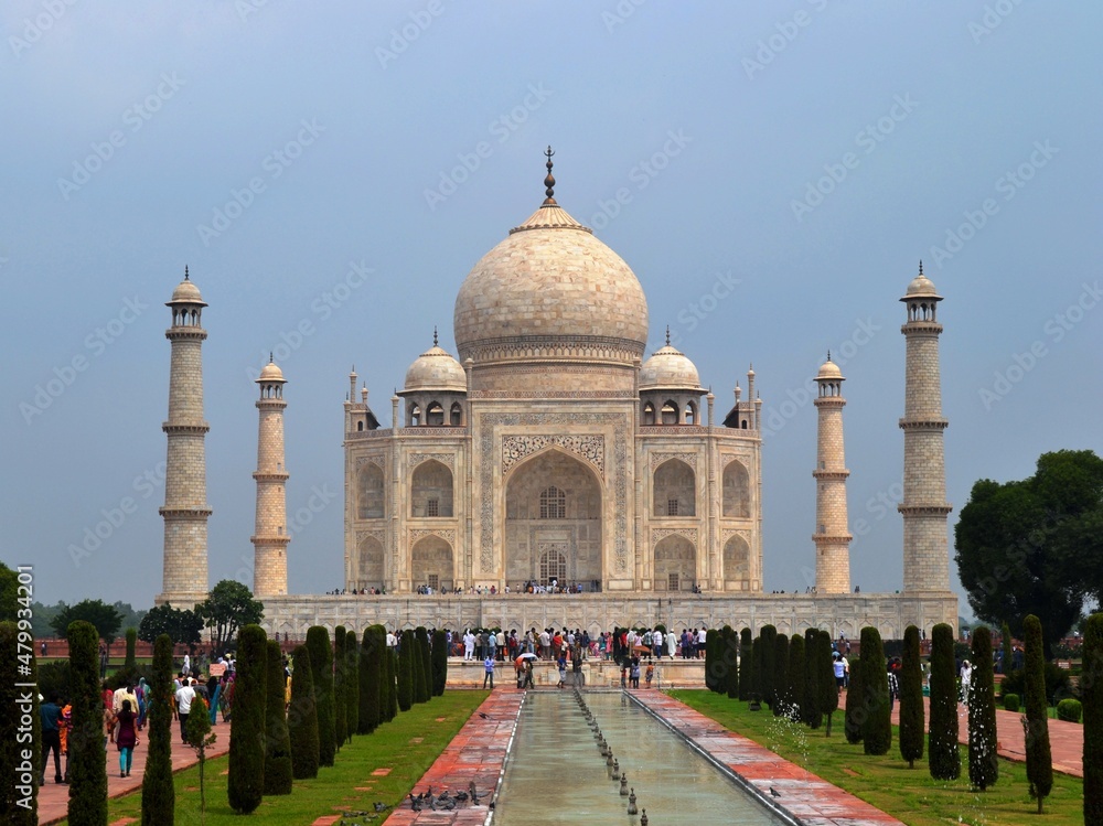 The Taj Mahal is an ivory-white marble mausoleum on the right bank of the river Yamuna in the Indian city of Agra.