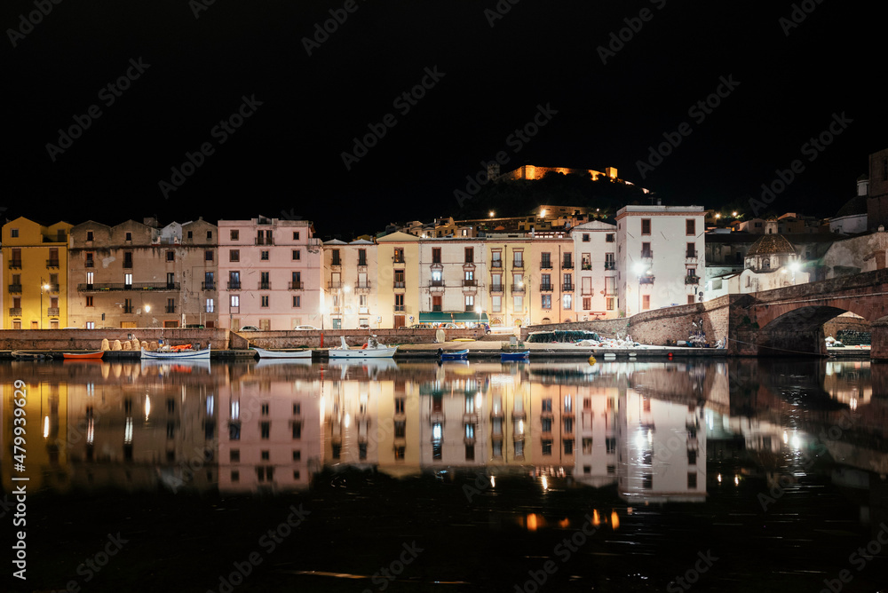 Sardegna: Bosa, veduta notturna del Lungofiume Temo