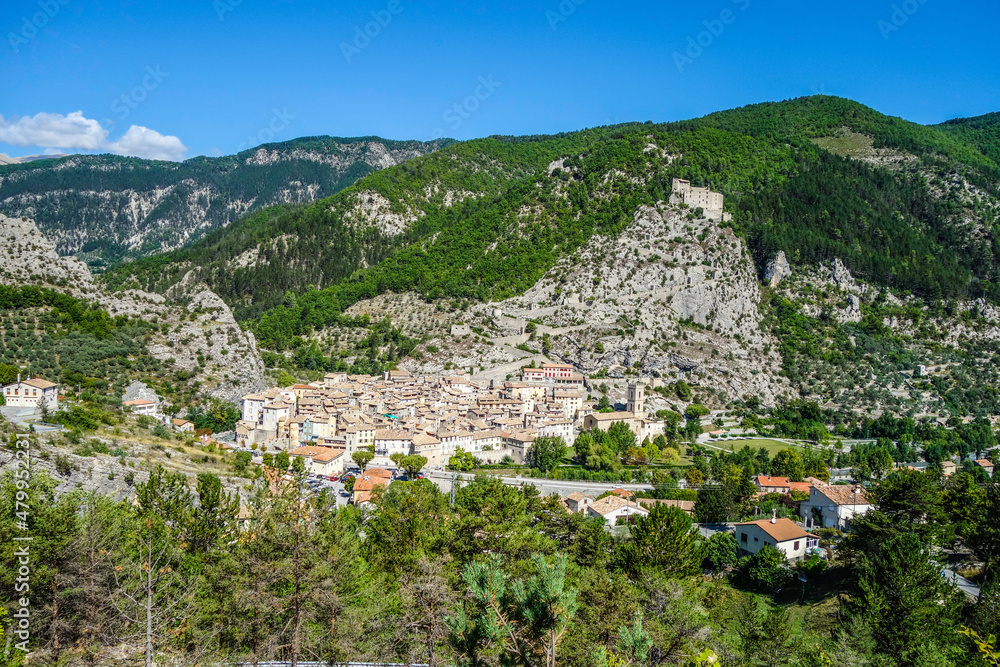 Entrevaux Citadelle d'Entrevaux Brücke Stadttor Mittelalter Wehrturm Zitadelle Alpes-de-Haute-Provence Provence-Alpes-Côte d’Azur Fluss Var