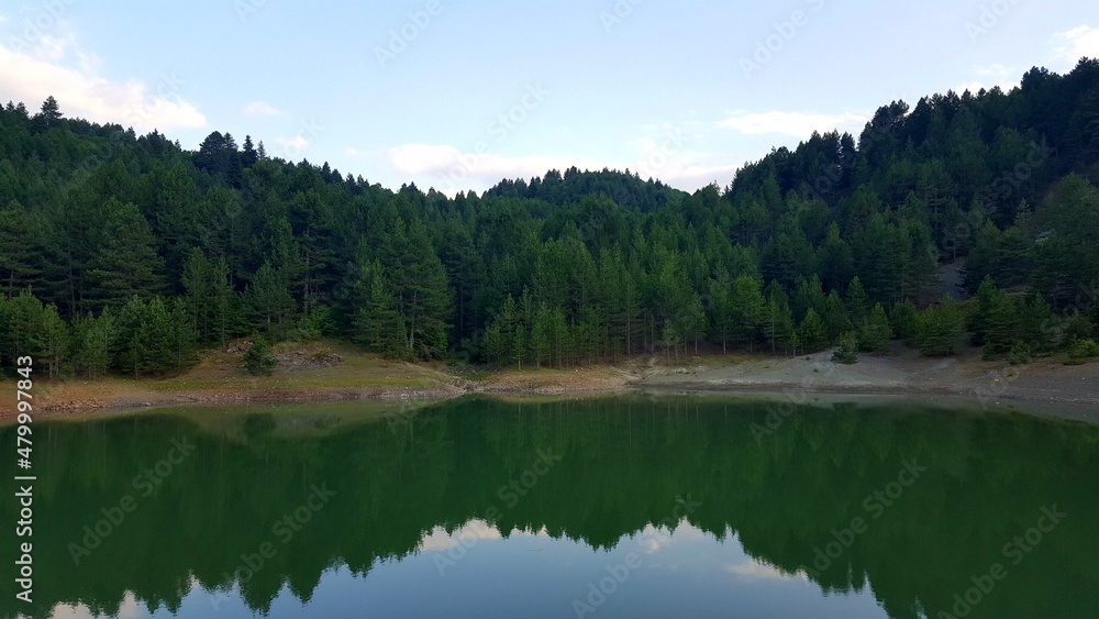 Naklejka premium lake in the mountains