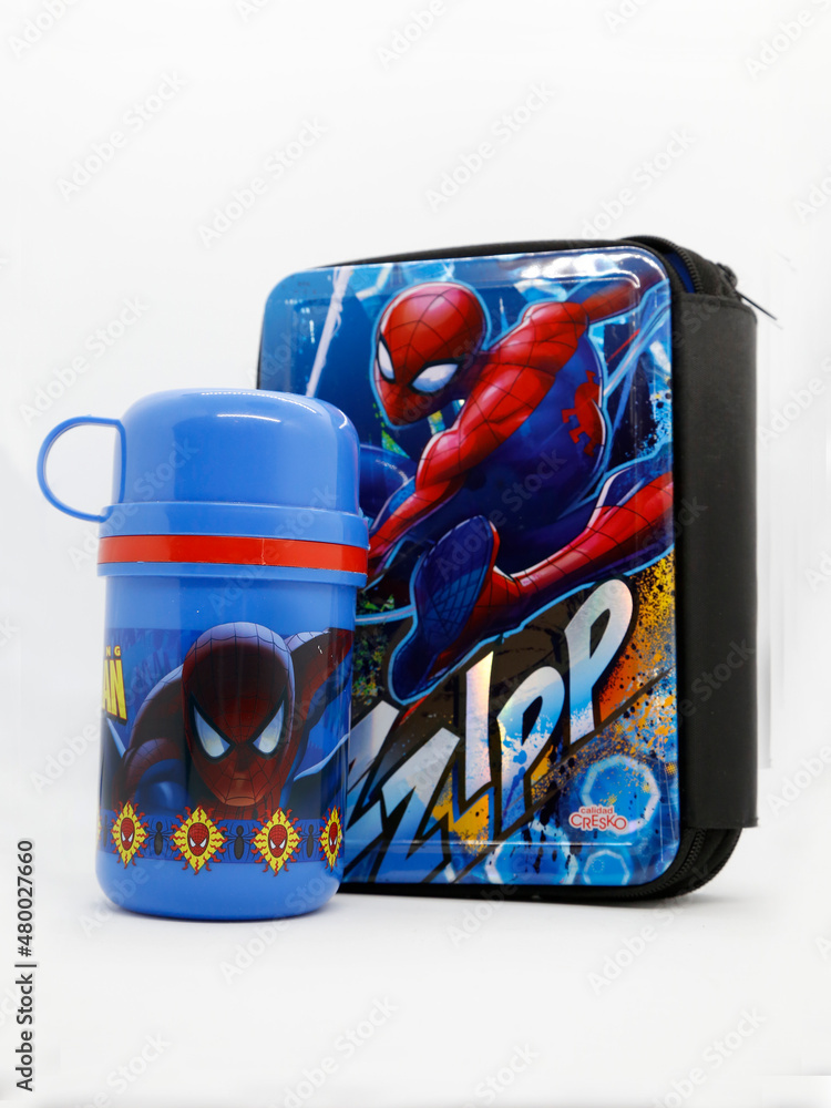 Naklejka premium Spider-Man. Spider man. Toy. Comic. Movies. Peter parker. Superhero. Super hero. School pencil case for children. School supplies. Thermos for children's drinks. Plastic bottle with glass included.