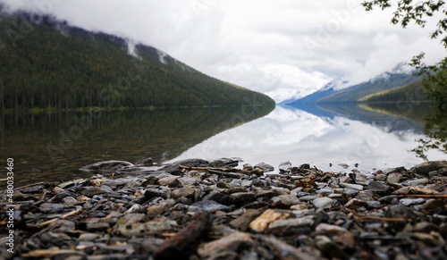 Wallpaper Mural lake in the mountains Torontodigital.ca
