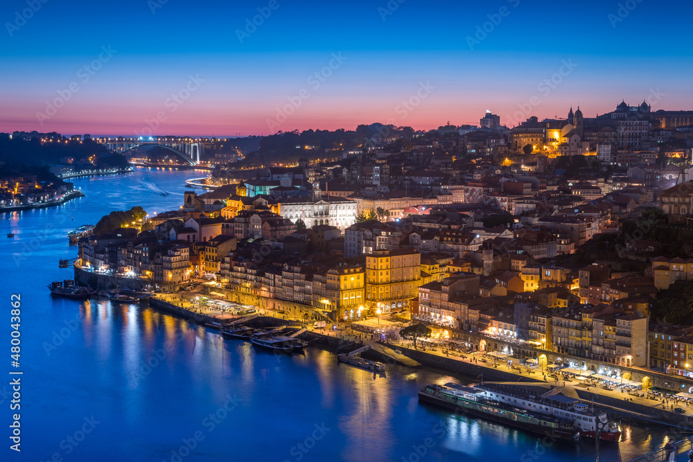 Fototapeta premium city view of porto old town, portugal