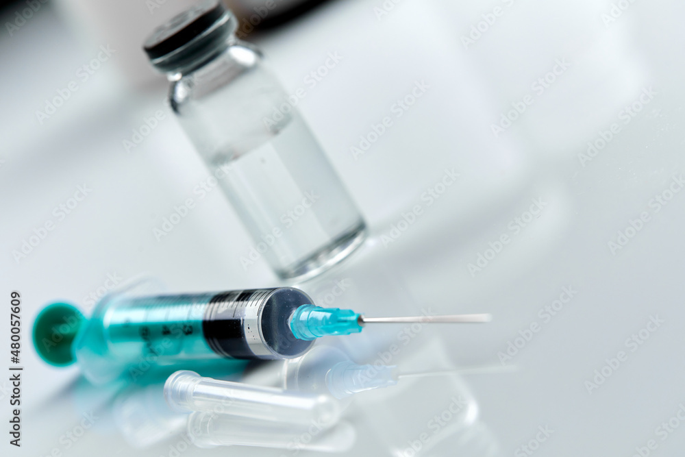 © fox17 - Vaccine in vial with syringe