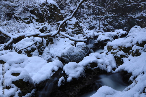 岩手県奥州市　冬の滝