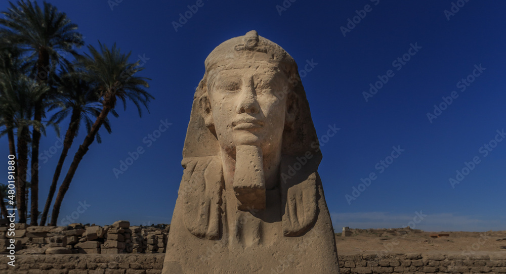 Fototapeta premium Statue Luxor Tempel am Nil, Ägypten, Detailansicht