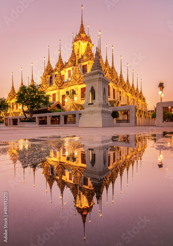  Wat Ratchanatdaram sunset 