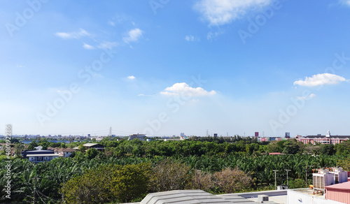High view, see the fabric, the city and the greenery.