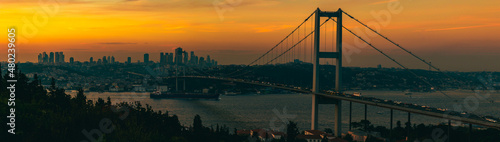 Foto Istanbul Panorama. Panoramic view of Istanbul at sunset.