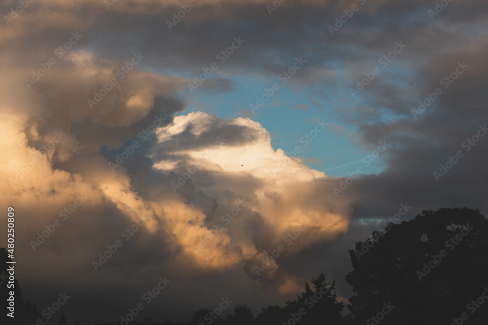 clouds in the sky, heavy clouds, sunset with clouds