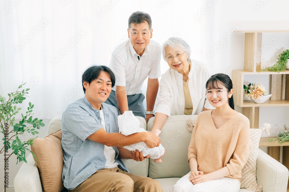 老夫婦と若い夫婦(里帰り出産)
老夫婦と若い夫婦(里帰り出産)